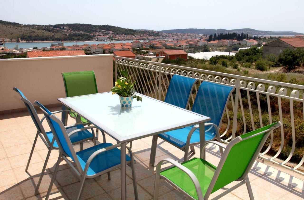 Apartman Dinka Трогир Экстерьер фото