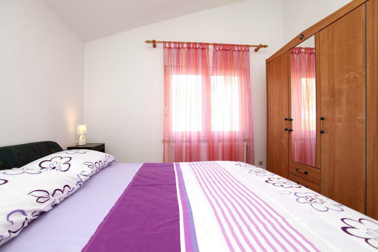 Apartman Dinka Трогир Экстерьер фото