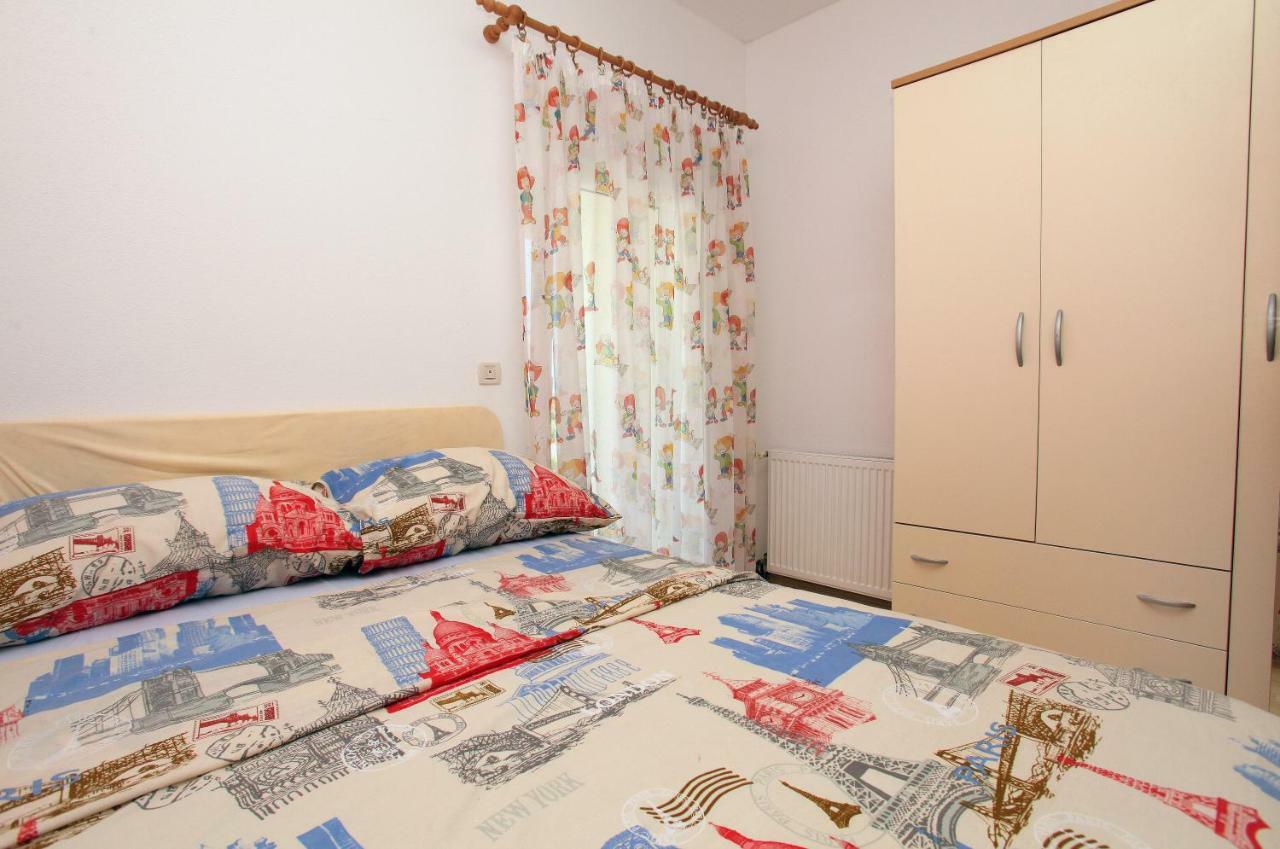 Apartman Dinka Трогир Экстерьер фото