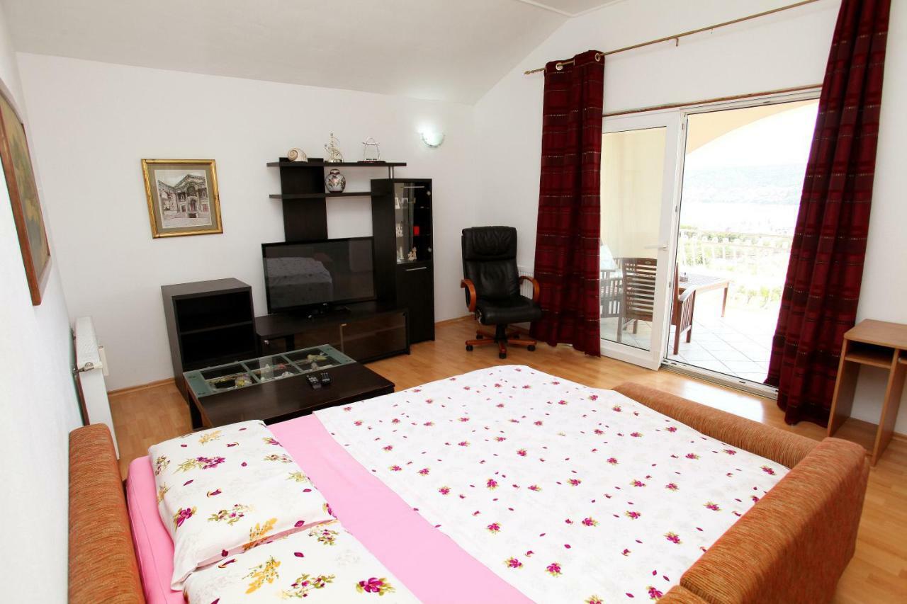 Apartman Dinka Трогир Экстерьер фото