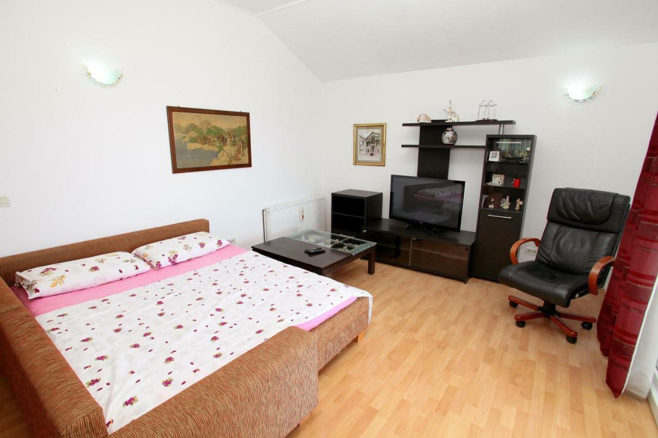 Apartman Dinka Трогир Экстерьер фото