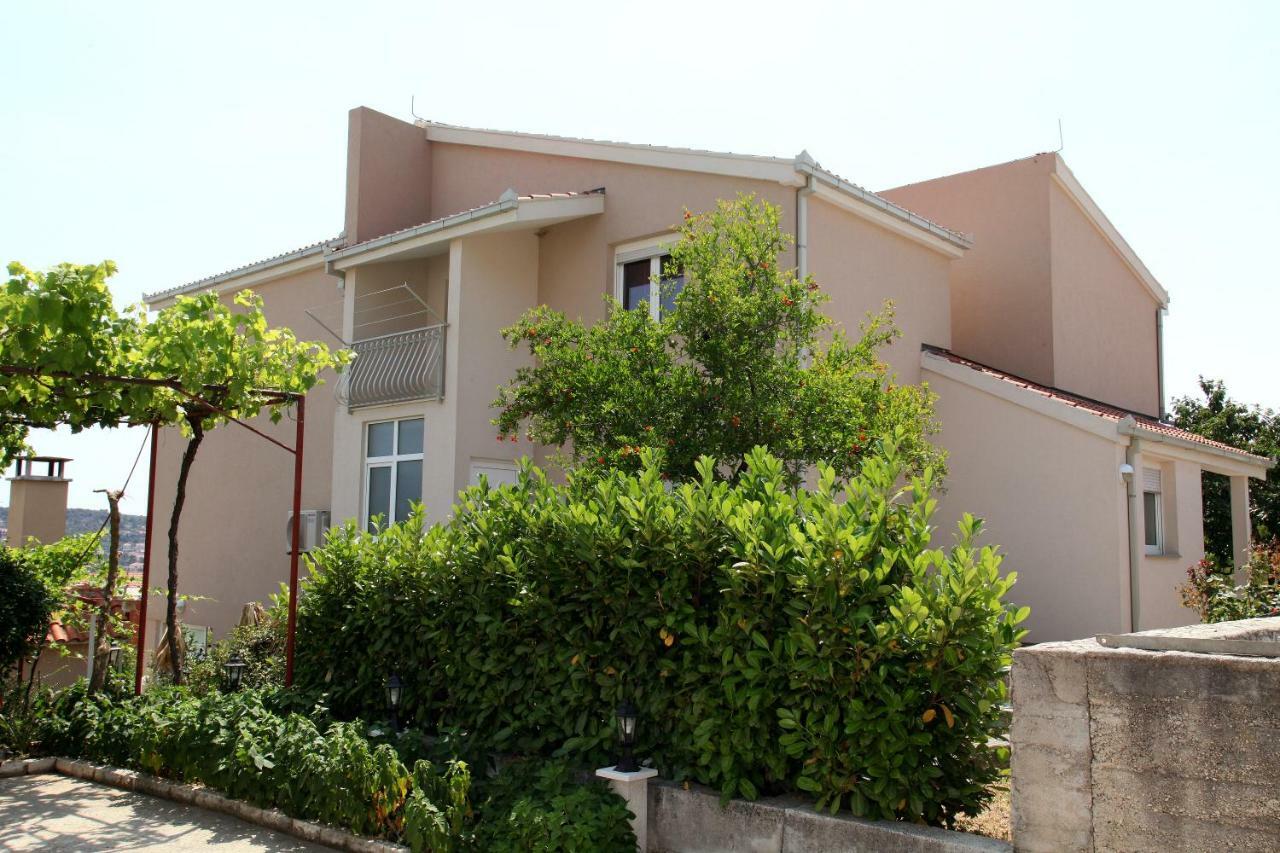 Apartman Dinka Трогир Экстерьер фото